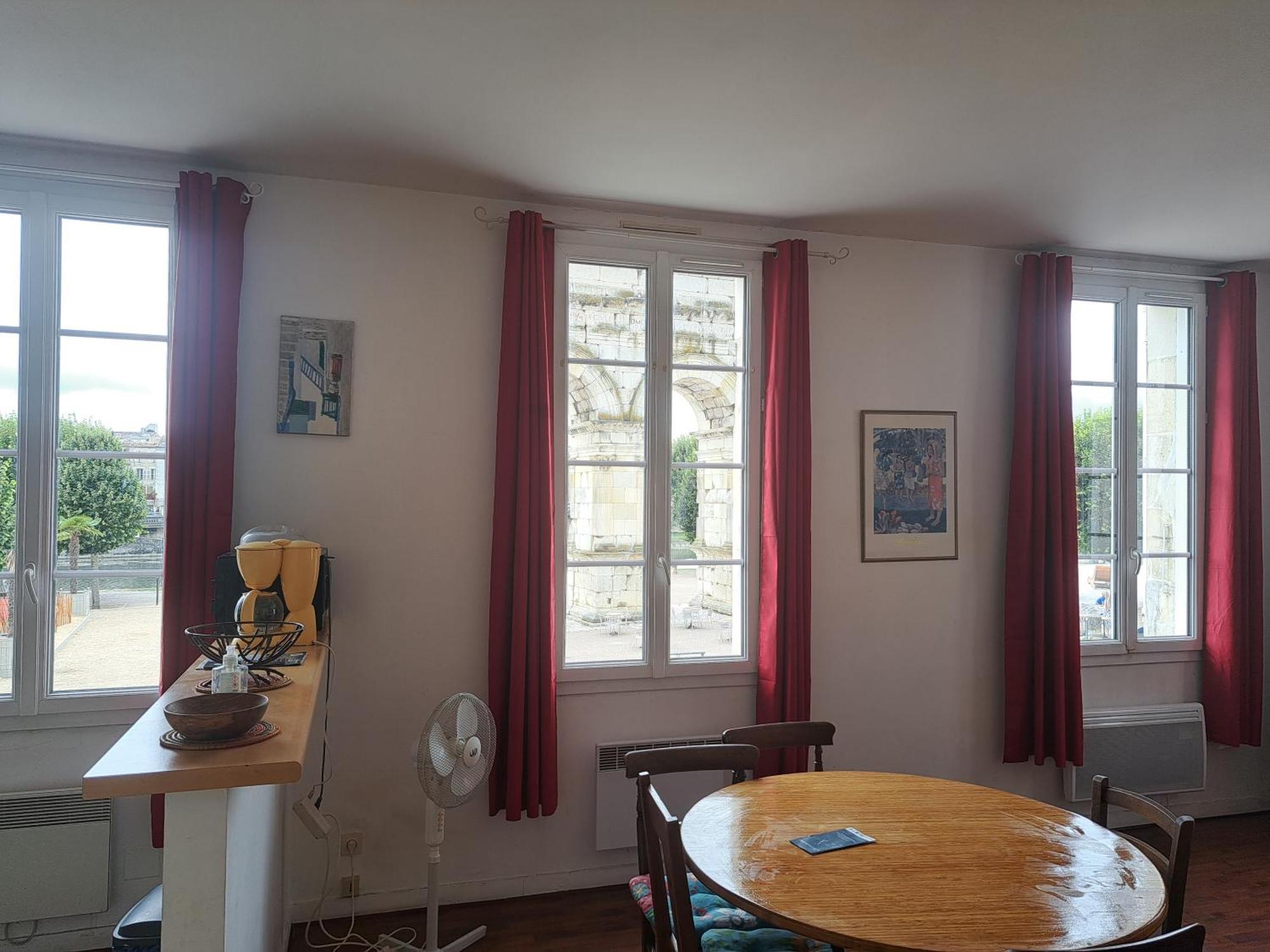 Apartamento Loft Vue Imprenable Sur Le Vieux Saintes Exterior foto